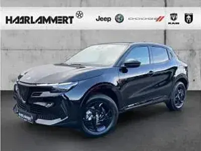 Neu Alfa Romeo Junior 145 PS (106 kW) 2026 Schwarz (schwarz) SUV