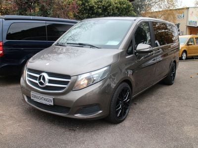 Mercedes V220