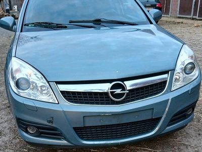 Second-hand Opel Vectra 155 CP (114 kW) 2005 Albastru Break