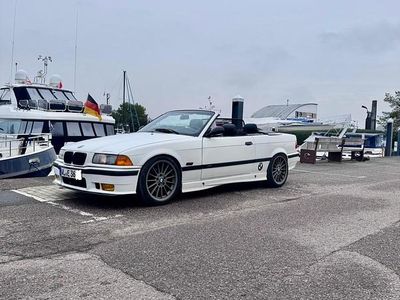 Gebraucht BMW 318 Cabriolet Basis 115 PS (84 kW) 1994 Weiß Cabrio