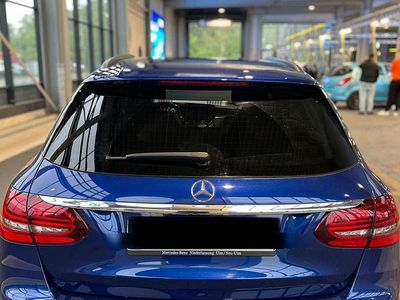 Gebraucht Mercedes C220 194 PS (142 kW) 2020 Blau Kombi