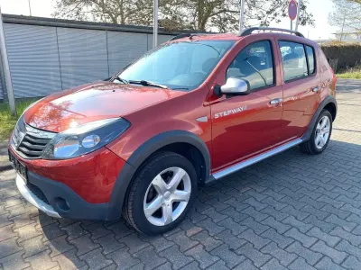 Gebraucht Dacia Sandero Stepway 87 PS (63 kW) 2010 Rot Limousine