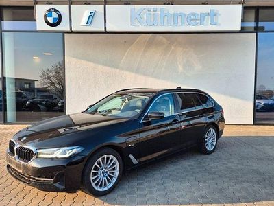 Gebraucht BMW 530e Sport Line 292 PS (214 kW) 2022 Schwarz Kombi
