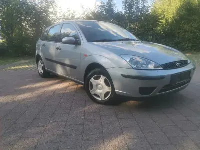 Gebraucht Ford Focus 2003 Silber Kleinwagen