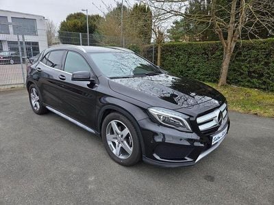Gebraucht Mercedes GLA200 AMG 156 PS (114 kW) 2016 Kosmosschwarz (metallic) SUV