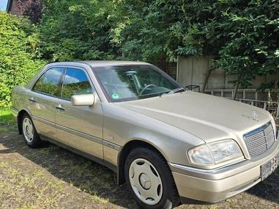 Mercedes C180