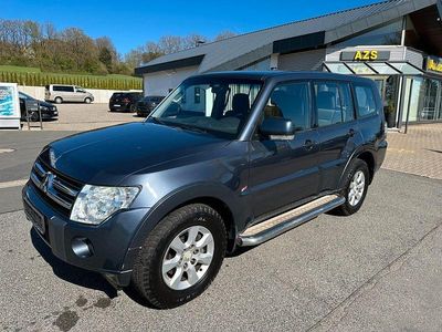 Gebraucht Mitsubishi Pajero Invite 200 PS (147 kW) 2010 Grau SUV