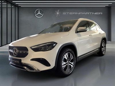 Gebraucht Mercedes GLA200 Progressive 163 PS (119 kW) 2024 Weiß SUV