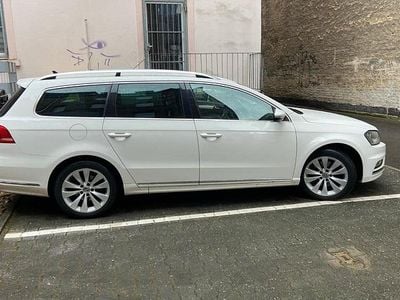 Gebraucht VW Passat R 150 PS (110 kW) 2014 Weiß Kombi