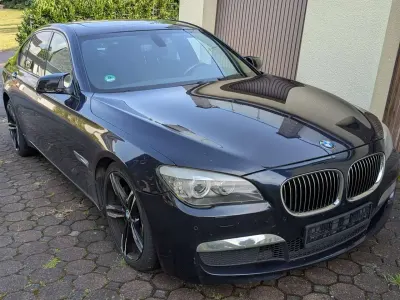 Gebraucht BMW 730 245 PS (180 kW) 2010 Blau Limousine