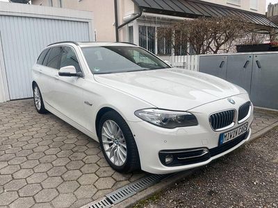 Gebraucht BMW 520 Luxury Line 190 PS (139 kW) 2015 Alpinweiss iii Kombi