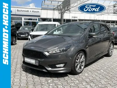 Gebraucht Ford Focus ST-Line 182 PS (133 kW) 2018 Magneticgrau (silber) Limousine