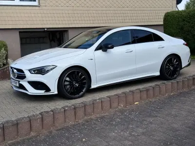 Second-hand Mercedes CLA35 AMG AMG 306 CP (225 kW) 2023 Alb Berlinǎ