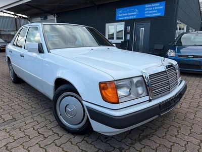 Gebraucht Mercedes 200 75 PS (55 kW) 1992 Weiß Limousine