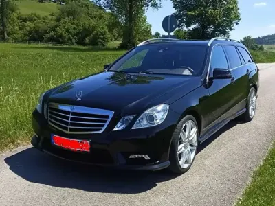 Gebraucht Mercedes E500 AMG line 387 PS (284 kW) 2011 Schwarz Kombi
