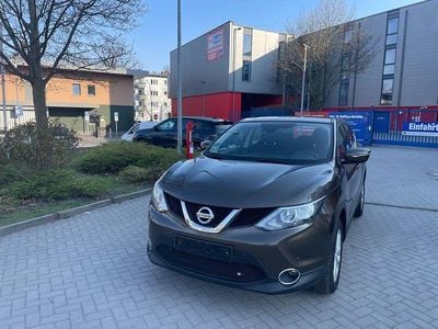 Gebraucht Nissan Qashqai Acenta 116 PS (85 kW) 2014 Braun SUV