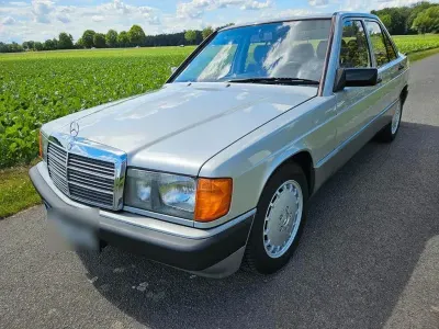 Gebraucht Mercedes 190 118 PS (86 kW) 1990 Silber Limousine