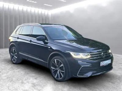 Gebraucht VW Tiguan R-line 150 PS (110 kW) 2022 Schwarz SUV