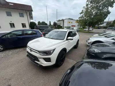 Gebraucht SsangYong Korando 136 PS (100 kW) 2020 Weiß SUV