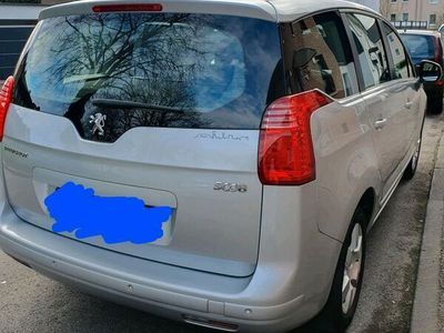 gebraucht Peugeot 5008 panorama. Klima wenig km.6 gang