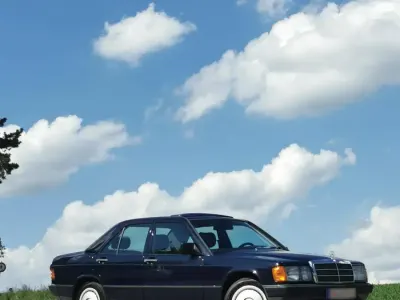 Occasion Mercedes 190 72 ch (52 kW) 1987 Bleue Berline