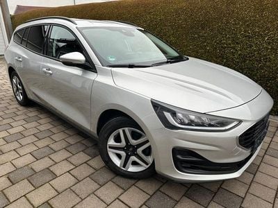 Gebraucht Ford Focus Cool & Connect 120 PS (88 kW) 2022 Silber Limousine