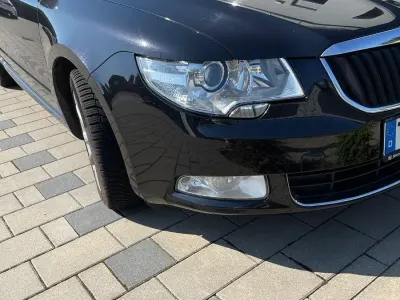 Gebraucht Skoda Superb Family 140 PS (102 kW) 2012 Schwarz Kombi