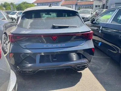 Nouă Cupra Leon 150 CP (110 kW) 2026 Gri Berlinǎ