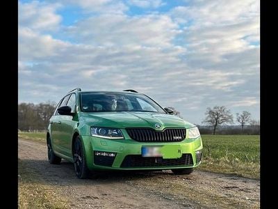 Gebraucht Skoda Octavia vRS 220 PS (161 kW) 2015 Grün Kleinwagen