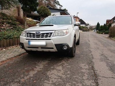 Gebraucht Subaru Forester 147 PS (108 kW) 2012 Weiß SUV