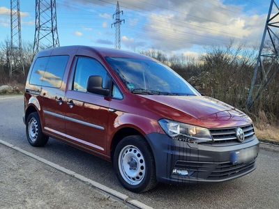 gebraucht VW Caddy 2.0 TDi Automatik Rot-Met. 5 Sitzer s.gepflegt