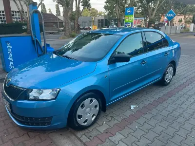 Gebraucht Skoda Rapid 90 PS (66 kW) 2012 Blau Kleinwagen