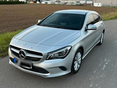 Silber Gebraucht 2016 Mercedes CLA200 Kombi | 12.600 € (Fairer Preis)