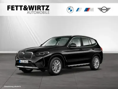 Gebraucht BMW X3 Sport Line 190 PS (139 kW) 2022 Black sapphire SUV