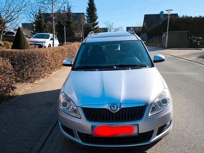 Second-hand Skoda Roomster 105 CP (77 kW) 2011 Argintiu Monovolum