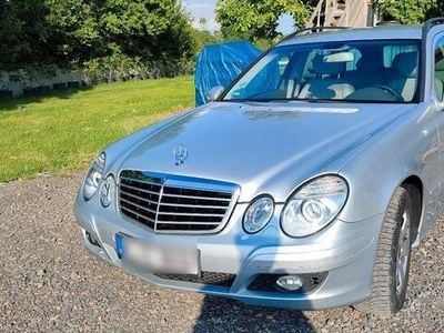 Mercedes E320
