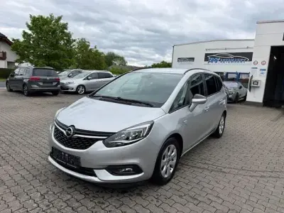 Gebraucht Opel Zafira Tourer Active 140 PS (102 kW) 2017 Silber Van / Kleinbus
