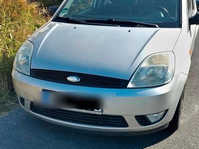 Gebraucht Ford Fiesta 80 PS (58 kW) 2002 Silber Kleinwagen