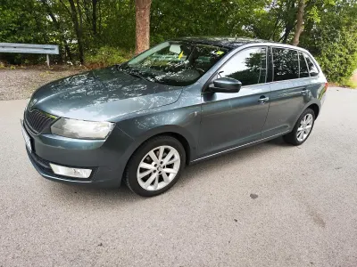 Gebraucht Skoda Rapid 90 PS (66 kW) 2014 Grau Kleinwagen