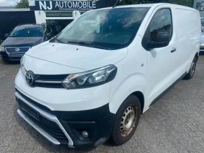 Gebraucht Toyota Proace 120 PS (88 kW) 2019 Weiß Van / Kleinbus