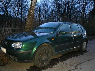 Usata VW Golf III 75 CV (55 kW) 1998 Verde Berlina