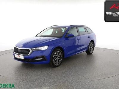 Używany Skoda Octavia 150 KM (110 kW) 2022 Niebieski Kombi