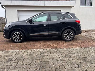 Schwarz Gebraucht 2022 Renault Kadjar Black Edition SUV | 19.990 € (Fairer Preis)