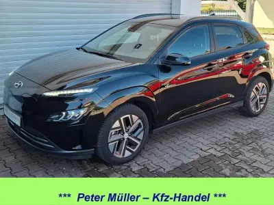 Gebraucht Hyundai Kona Trend 100 kW (136 PS) 2022 Schwarz SUV