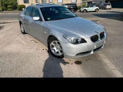 BMW 523