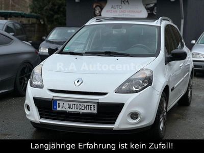 Gebraucht Renault Clio GrandTour Night&Day 101 PS (74 kW) 2011 Weiß Kombi