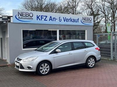 Gebraucht Ford Focus Trend 105 PS (77 kW) 2013 Silber Limousine