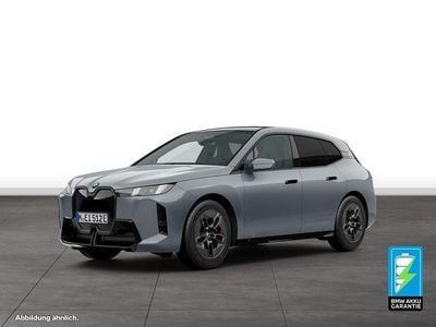 Usata BMW iX M Sport 400 kW (544 CV) 2025 Grigio SUV