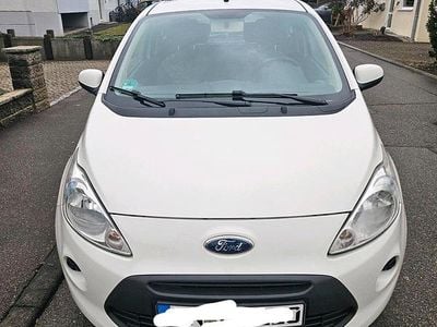 Gebraucht Ford Ka Cool & Sound Edition 69 PS (50 kW) 2016 Weiß Kleinwagen