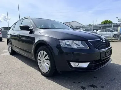Gebraucht Skoda Octavia Ambition 110 PS (80 kW) 2016 Cerna magic/black magic Kombi